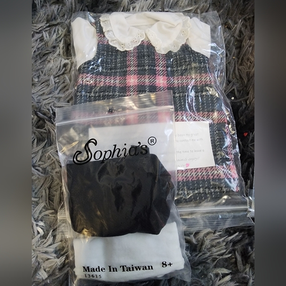 American Girl doll with accessories - Picture 8 of 8